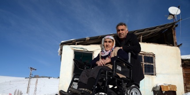 72 ya��ndaki engelli kad�n�n hayali ger�ek oldu