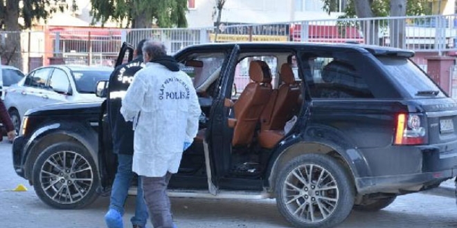 İşadamı, cipte başından vurularak öldürüldü
