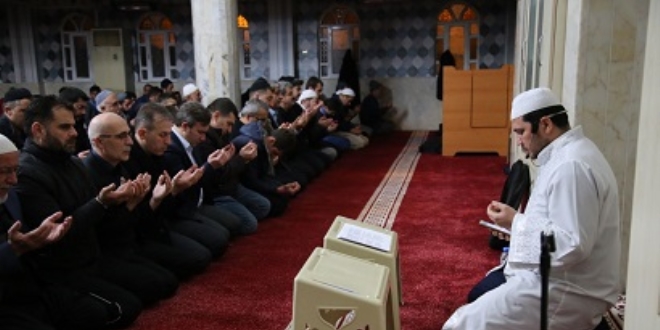 Kudüs için sabah namazında buluştular