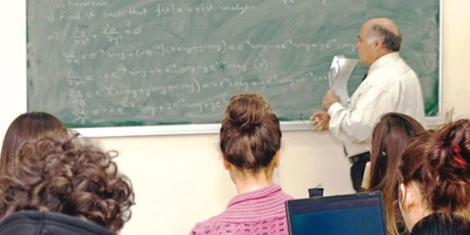 Yaş haddini doldurmuş öğretim üyeleri 1 yıl çalıştırılabilecek