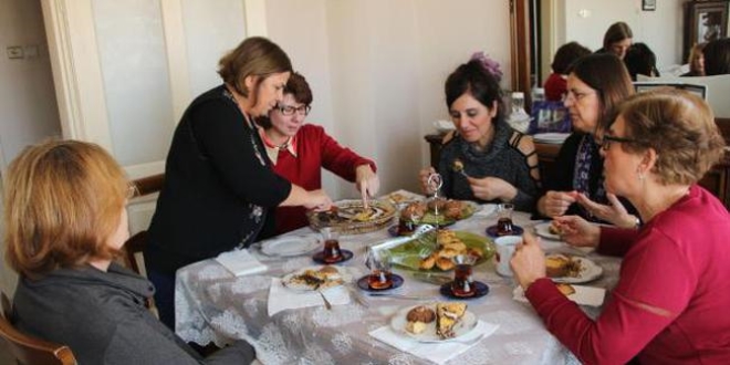 Altın günü öğrencilere burs oldu