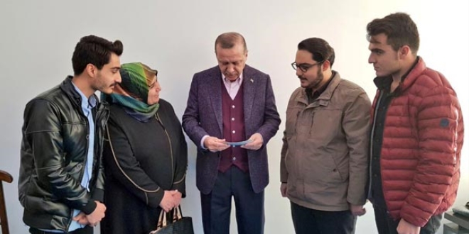 Erdoğan, adaş üçüzleri ile 17 yıl sonra yeniden görüştü