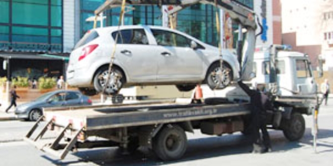Ankara'da vatandaşa araç çekme eziyeti