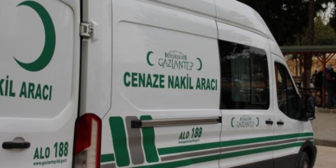 Gaziantep'te trafik kazası: 2 ölü, 3 yaralı