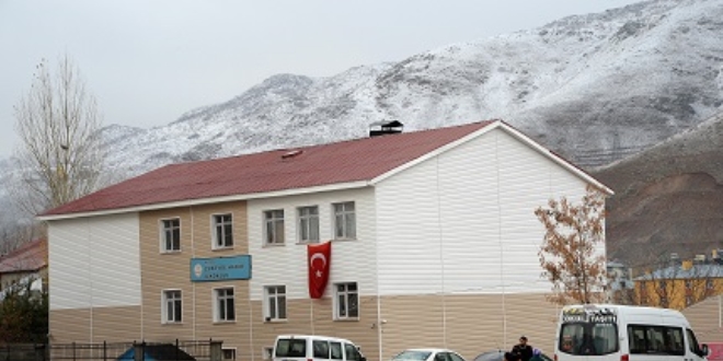 Bitlis'e 152 milyon liral�k e�itim yat�r�m� yap�ld�