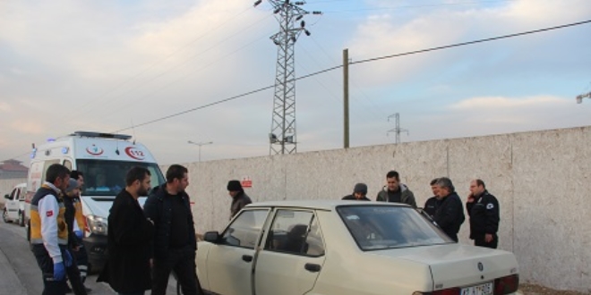 Otomobil içinde erkek cesedi bulundu