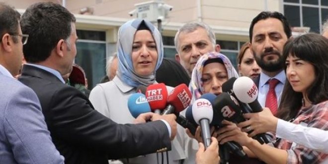 Annelere 400 liralık çocuk bakım desteği geliyor