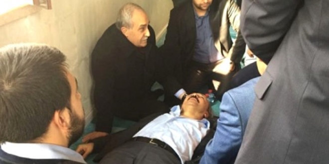 Bakan Fakıbaba, fenalaşan vatandaşa müdahale etti