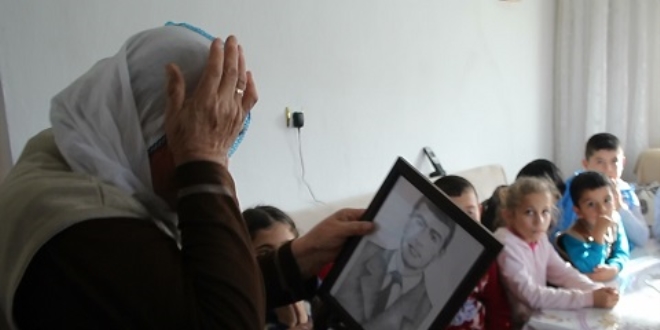 Öğrencilerden şehit annesini duygulandıran hediye