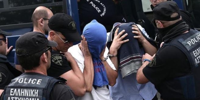 Yunanistan'a 32 Trk vatanda iltica talebinde bulundu