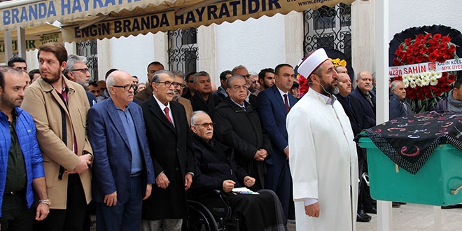 Eski bakan Aksu'nun acı günü