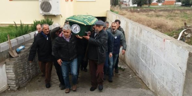 Kalp krizi geçiren öğretmen hayatını kaybetti