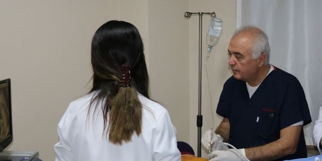 Anne karnındaki bebeğe operasyon