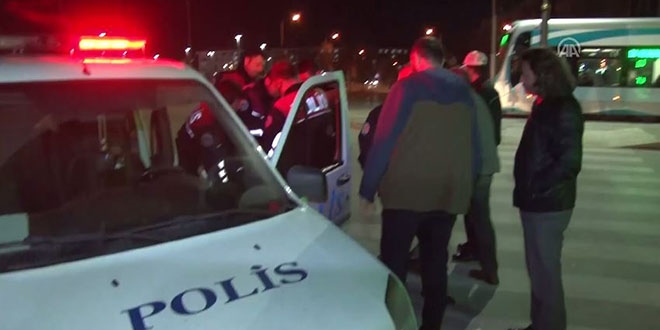 Polisten kaçarken 1'i polis 4 araca çarptı
