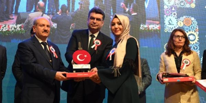 Eğitim ve Öğretimde Yenilikçilik Ödülleri verildi