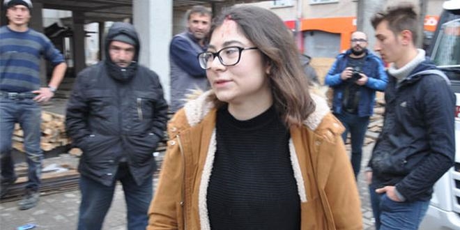 Üniversite öğrencisinin başına inşaat demiri düştü