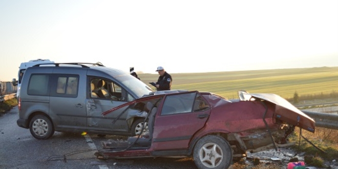Kırklareli'de trafik kazası: 1 ölü, 2 yaralı