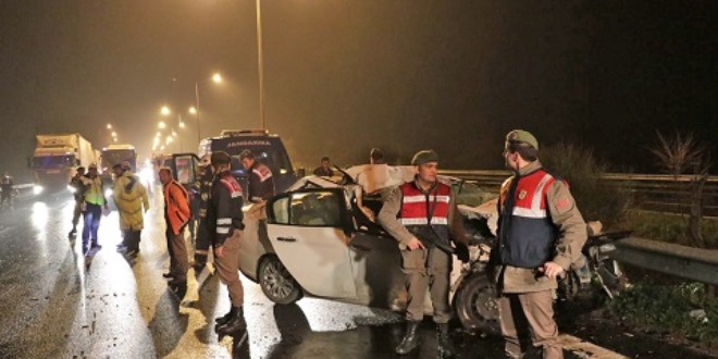 Ayd�n'daki trafik kazas�nda 3 �niversiteli gen� hayat�n� kaybetti