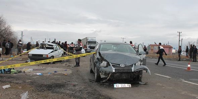 Aksaray'da iki otomobil çarpıştı: 1 ölü, 5 yaralı