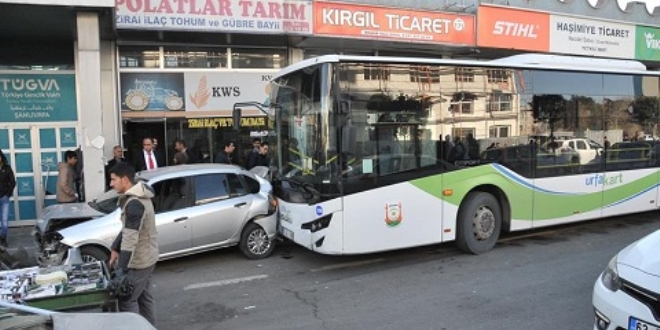 Gaz pedalı takılı kaldı, 9 araca çarparak durabildi