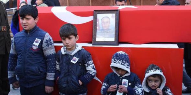 Şehit er, Van'da toprağa verildi