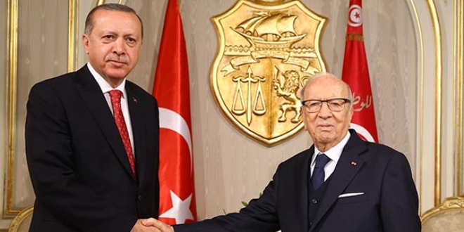 Erdoğan: Esed devlet terörü estirmiş bir teröristtir