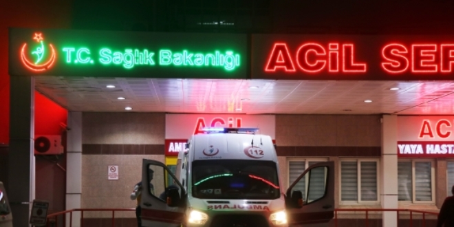 Zehirlenme şüphesiyle 4 öğrenci hastaneye kaldırıldı