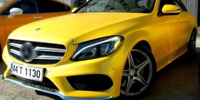 Lüks otomobilleri taksi yapan şoförler dertli