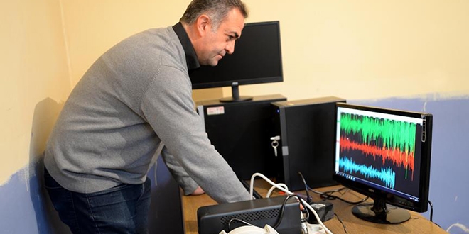 'Uyuyan volkan' izleniyor