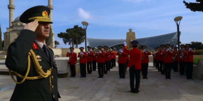 Kıbrıs şehitlerine 43 yıl sonra cenaze töreni