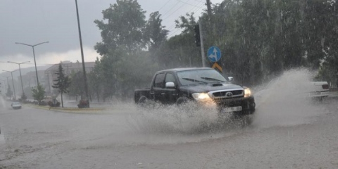 Meteorolojiden, Balıkesir ve Çanakkale için kuvvetli yağış uyarısı