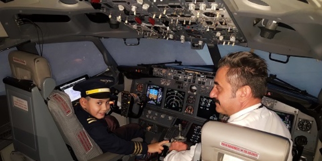 8 yaşındaki SP hastası Aygün'ün pilotluk hayali gerçek oldu