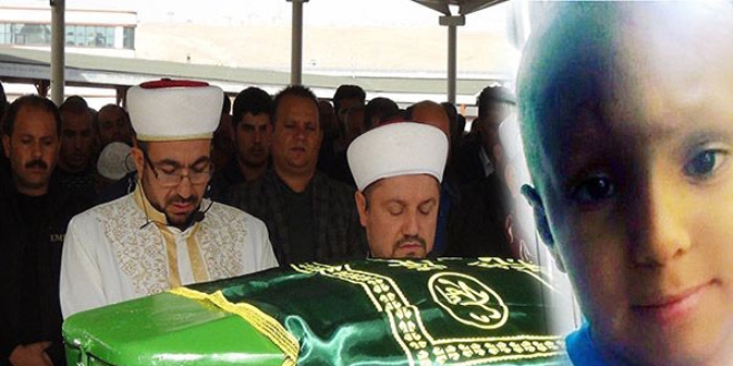 Kanseri yendi, kazada hayatını kaybetti