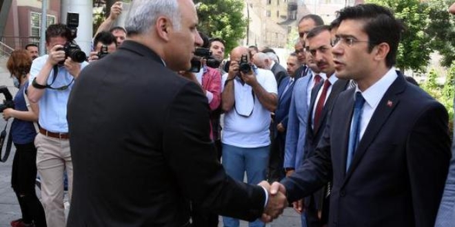 Van Valisi Zorluo�lu'ndan yeni y�l ziyareti