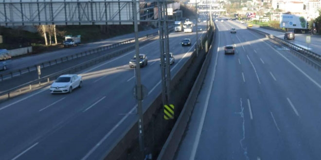 İstanbul'da yollar bomboş kaldı!