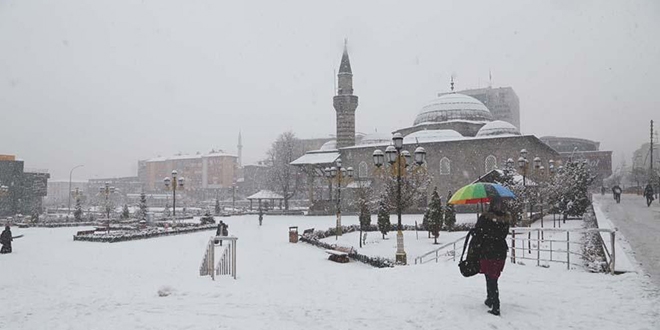Dou Anadolu'da kar ya etkili oluyor