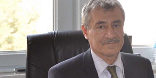 Muhtarlar, tapu müdürü için imza topladı
