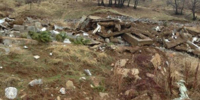 Bitlis'te terristlere ait olduu iddia edilen 279 mezar ald