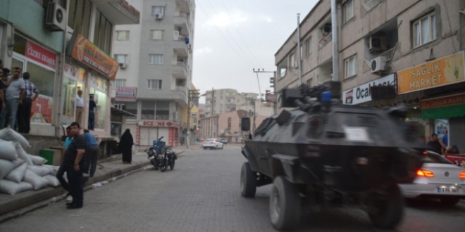 Bitlis'te baz ky ve mezralarda sokaa kma yasa