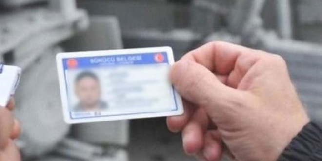 Sahte ehliyetini yenilemek için polise gitti