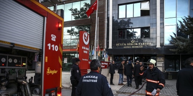 BBP Genel Merkezi'ndeki yangın kontrol altında