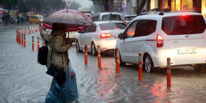 Mersin'de okullar tatil edildi