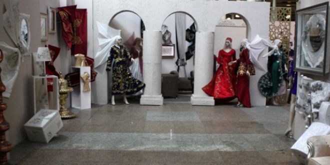 �SMEK'in 'D�n-Bug�n-Yar�n Eme�in Ser�veni' sergisi a��ld�