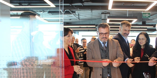 T�rkiye'nin ilk mikrobiyota laboratuar� a��ld�