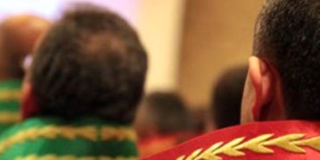 Tutuksuz yargılanan eski yargı mensubu FETÖ'cü çifte yakalama