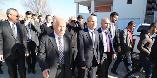 Şimşek, Batmanlı iş adamı Nasıroğlu'nun cenaze törenine katıldı