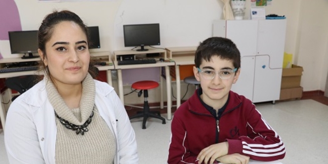 Görme engelliler için 'engel algılama cihazı' geliştirdi