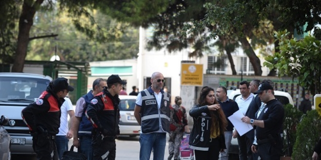 Polisten 81 ildeki okulların çevresinde denetim