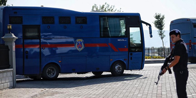 4 eski hakim ve savcı'ya ceza yağdı