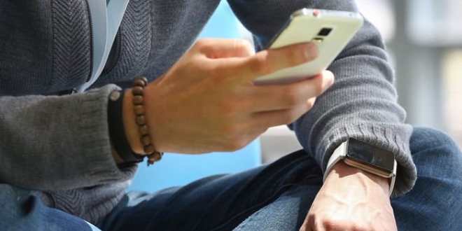 Telefonsuz 13 dakika dayanamıyoruz